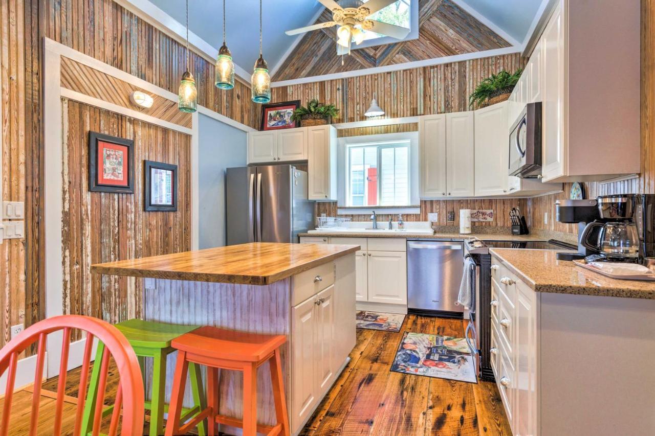 Cottage With Porch - 3 Min Walk To Bay St Louis Bay St. Louis Екстер'єр фото
